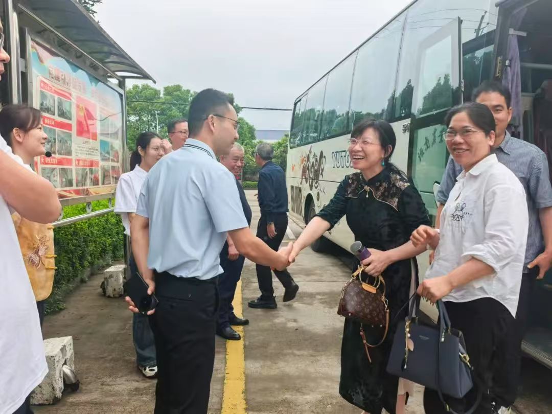 湘益茶香續(xù)薪火，校企共繪茯茶新篇——湖南農(nóng)大師生走進益陽茶廠開展實踐研學